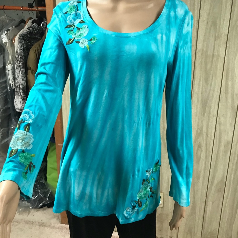 Long sleeve top